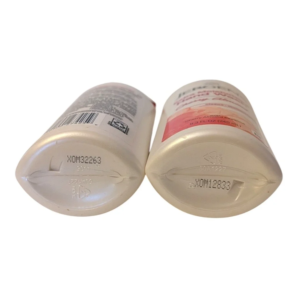 Jergens Extra Moisturizing Hand Wash Cherry Almond‎ 8.3 fl oz 2 Pack OLD VERSION